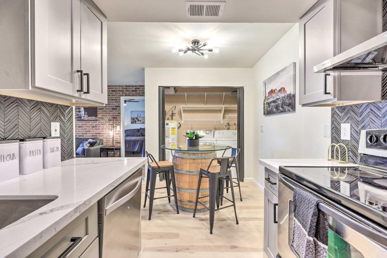 Renovated Chandler Townhome Walk To Downtown Esterno foto