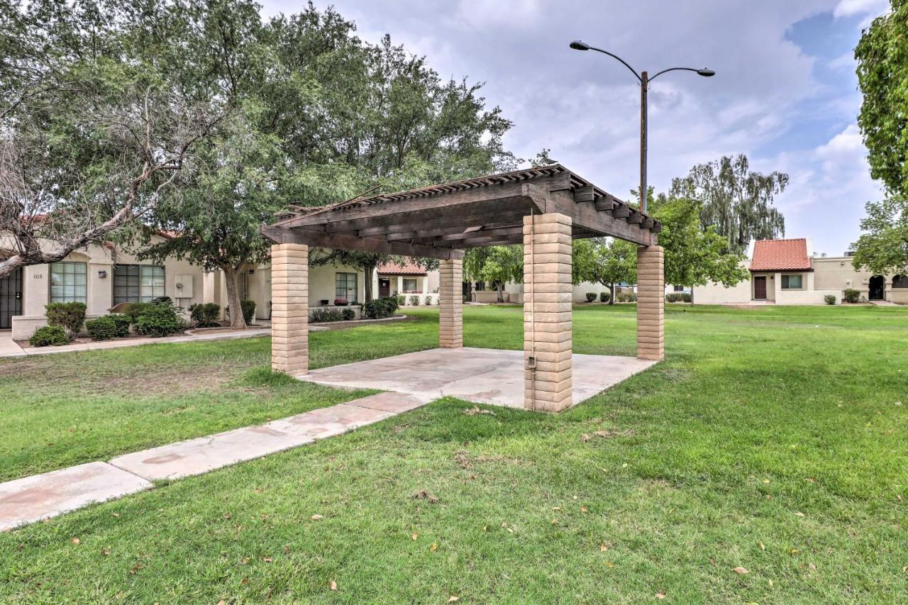 Renovated Chandler Townhome Walk To Downtown Esterno foto